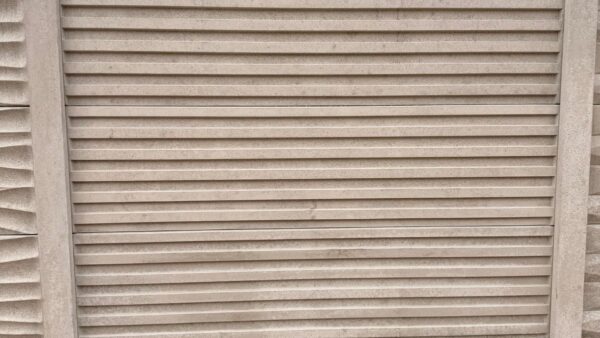 Betonzaun an der Grundstücksgrenze – Vorschriften und Genehmigung in Deutschland