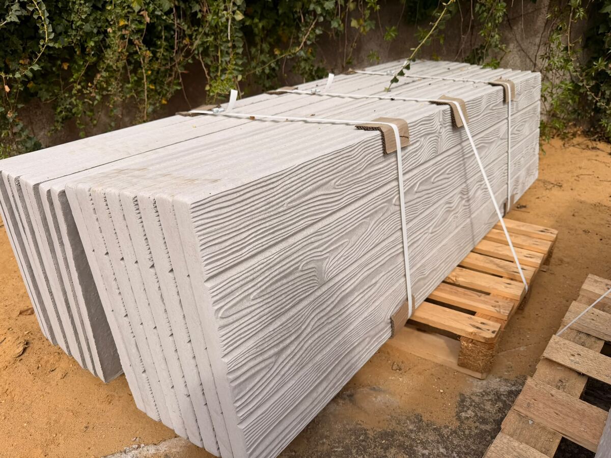 Neue Linie Modell 06 – Relief-Struktur Nahaufnahme aus Produktion
