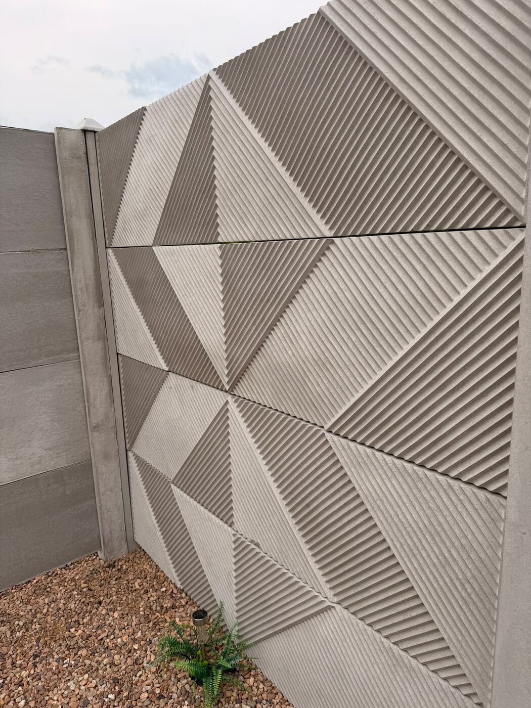 Relief-Detail Neue Linie Modell 11