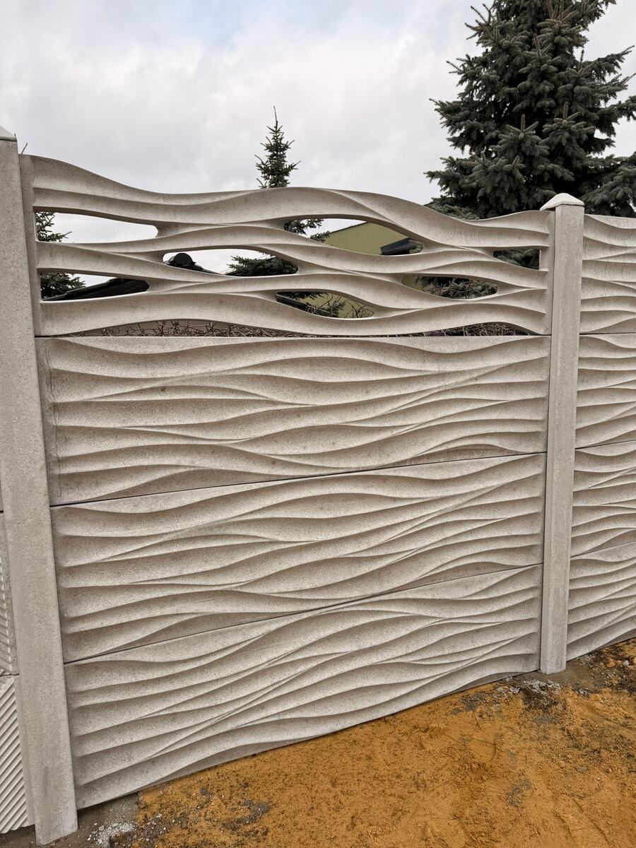 Neue Linie Modell 09 – Montagebeispiel im Garten
